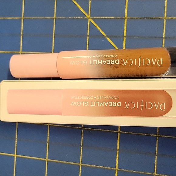 Pacifica Dreamlit Glow Concealer - Shade 05 New In Box 6g - Picture 3 of 7